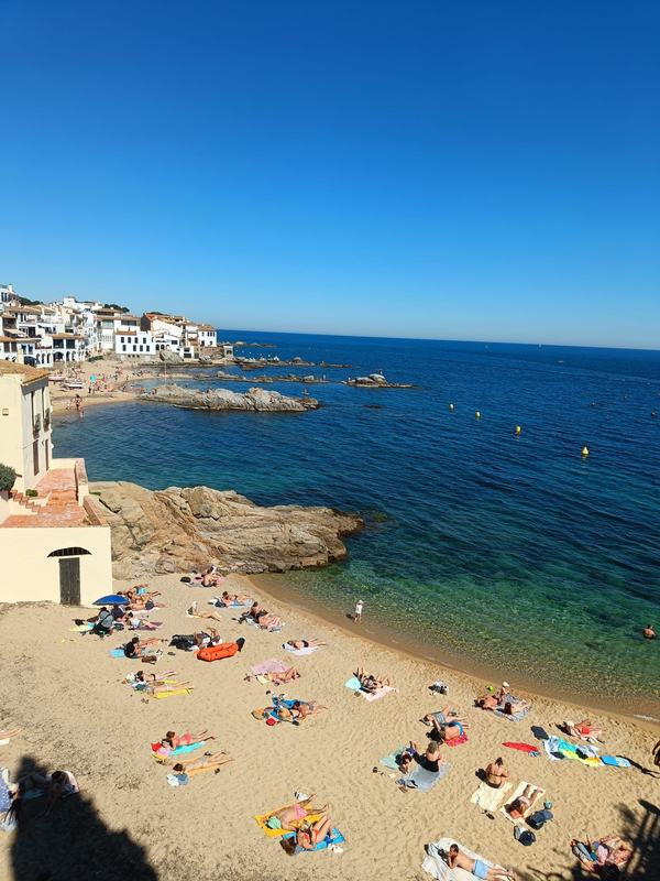 Barcelona: Private Trip, Girona, Medieval Town, Coast & Wine