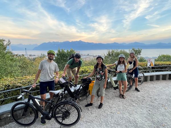 Lausanne en e-bike avec un guide local et indépendant: du lac Léman à la vieille ville