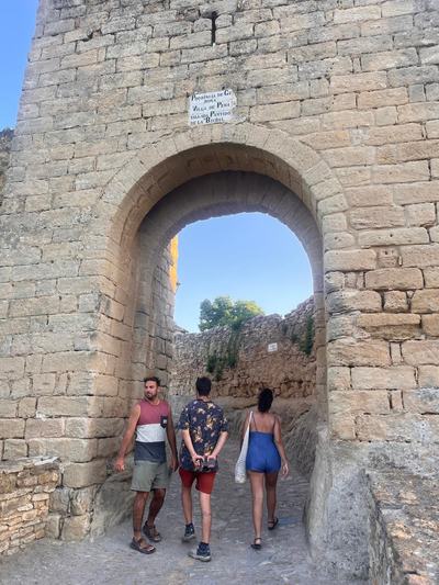 Barcelona: Private Trip, Girona, Medieval Town, Coast & Wine