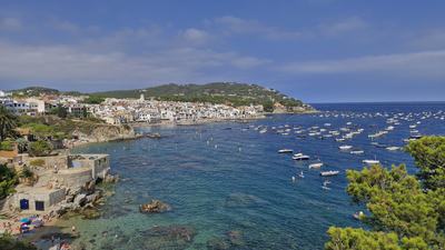 Barcelona: Private Trip, Girona, Medieval Town, Coast & Wine