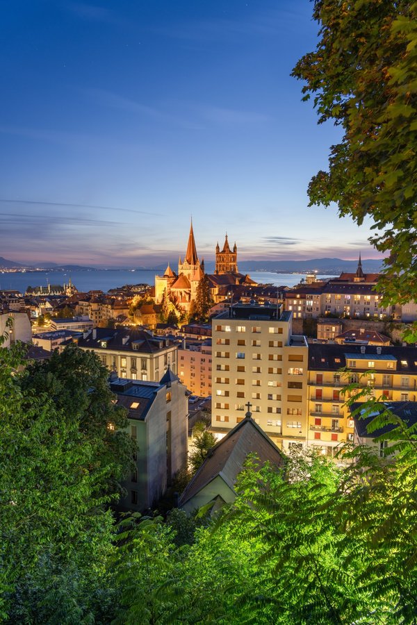 Lausanne Walking Tour with Chocolate Tasting & Metro