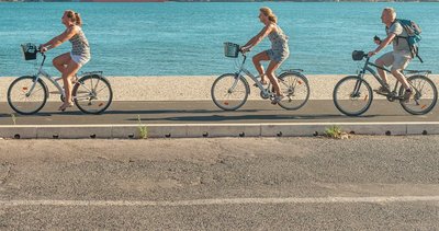 The Beauty of Geneva by Bike Tour