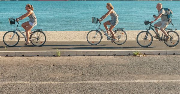 The Beauty of Geneva by Bike Tour