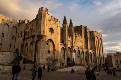 Avignon secrète : Palais des Papes et vieille ville