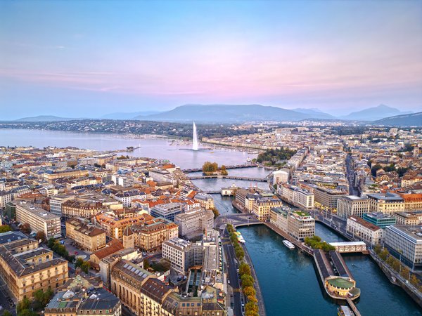 Geneva Old Town, Chocolate & Lake Walking Tour