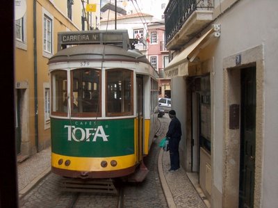 Lisbon in Half a Day – Private Highlights Tour with a Local Guide